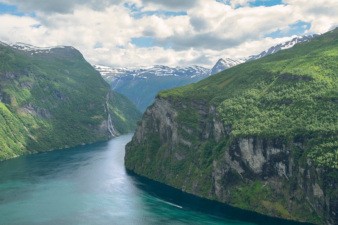 fjords-9759279.jpg